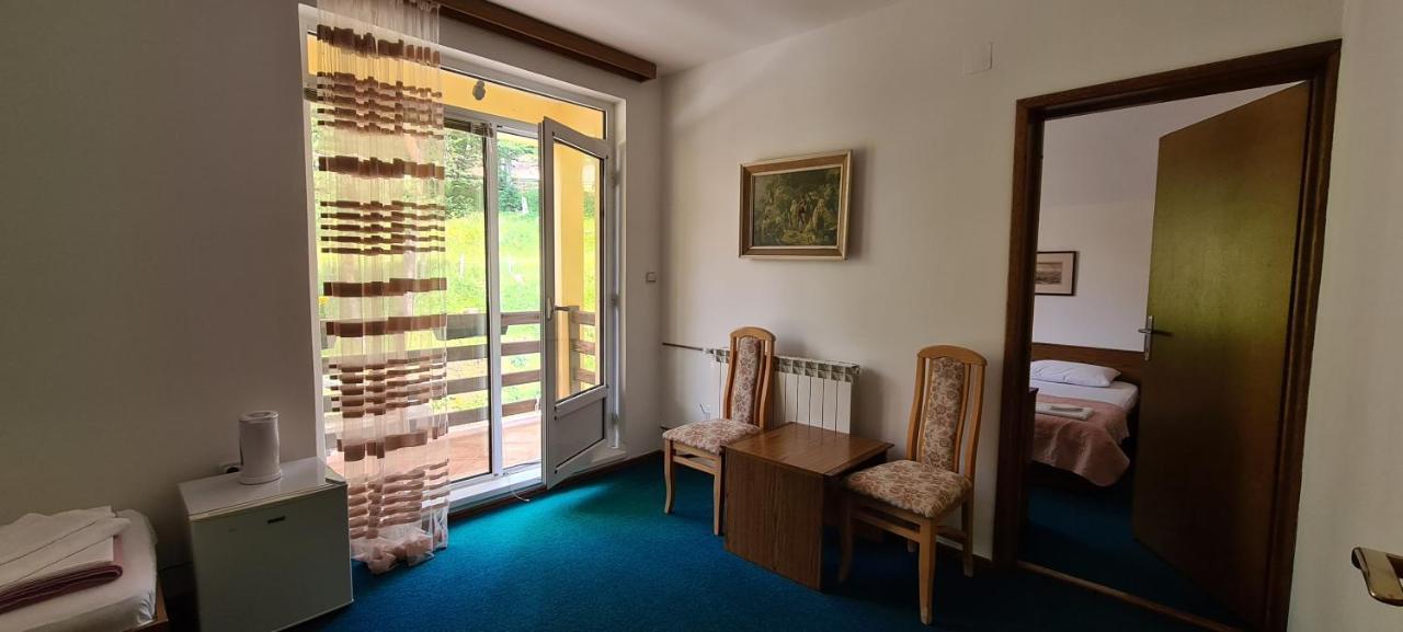 Guest House Tiha Noc Žabljak Eksteriør billede